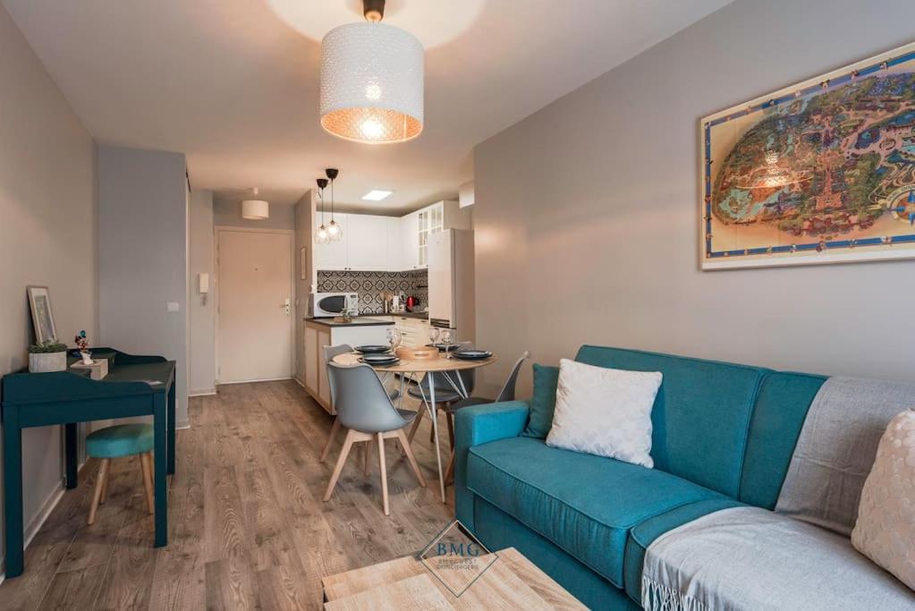 Toy Story Apartment Disneyland Bmyguest شيسي المظهر الخارجي الصورة